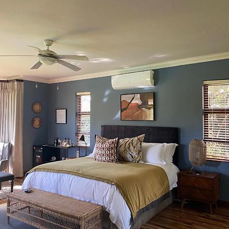 The Woodpecker Inn Pretoria-Noord Exteriör bild