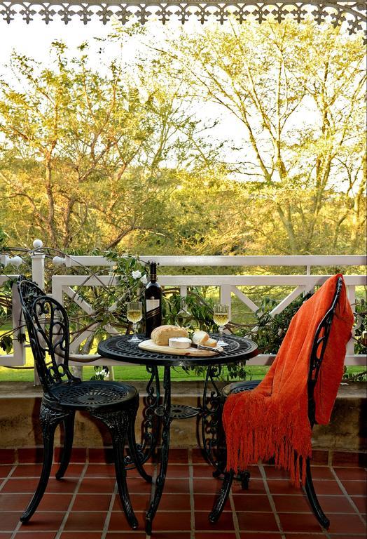 The Woodpecker Inn Pretoria-Noord Exteriör bild