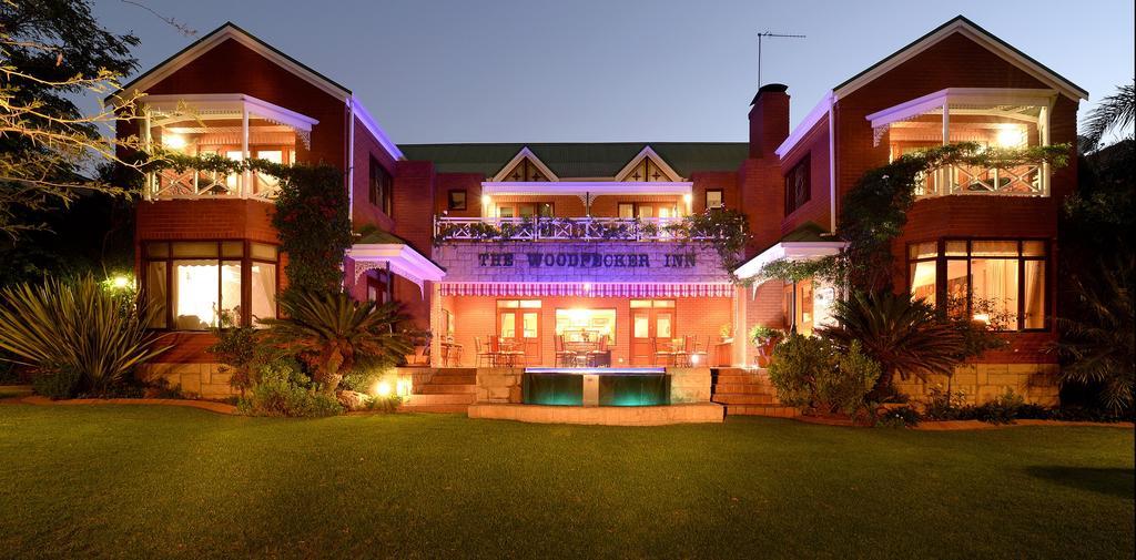 The Woodpecker Inn Pretoria-Noord Exteriör bild