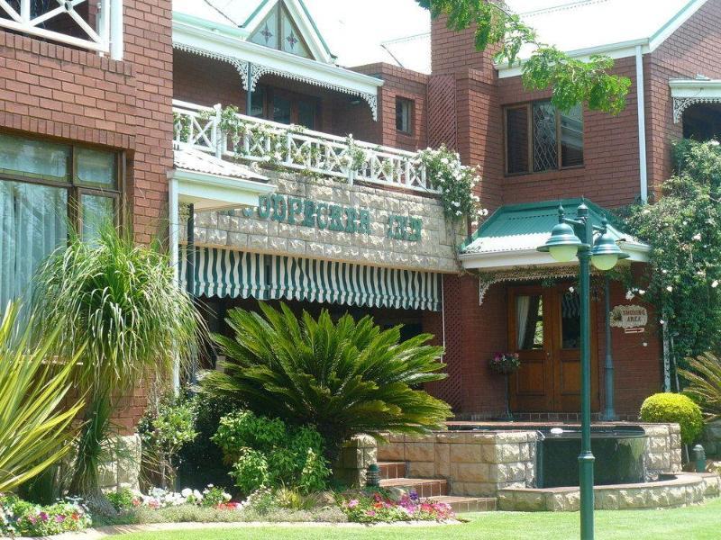 The Woodpecker Inn Pretoria-Noord Exteriör bild