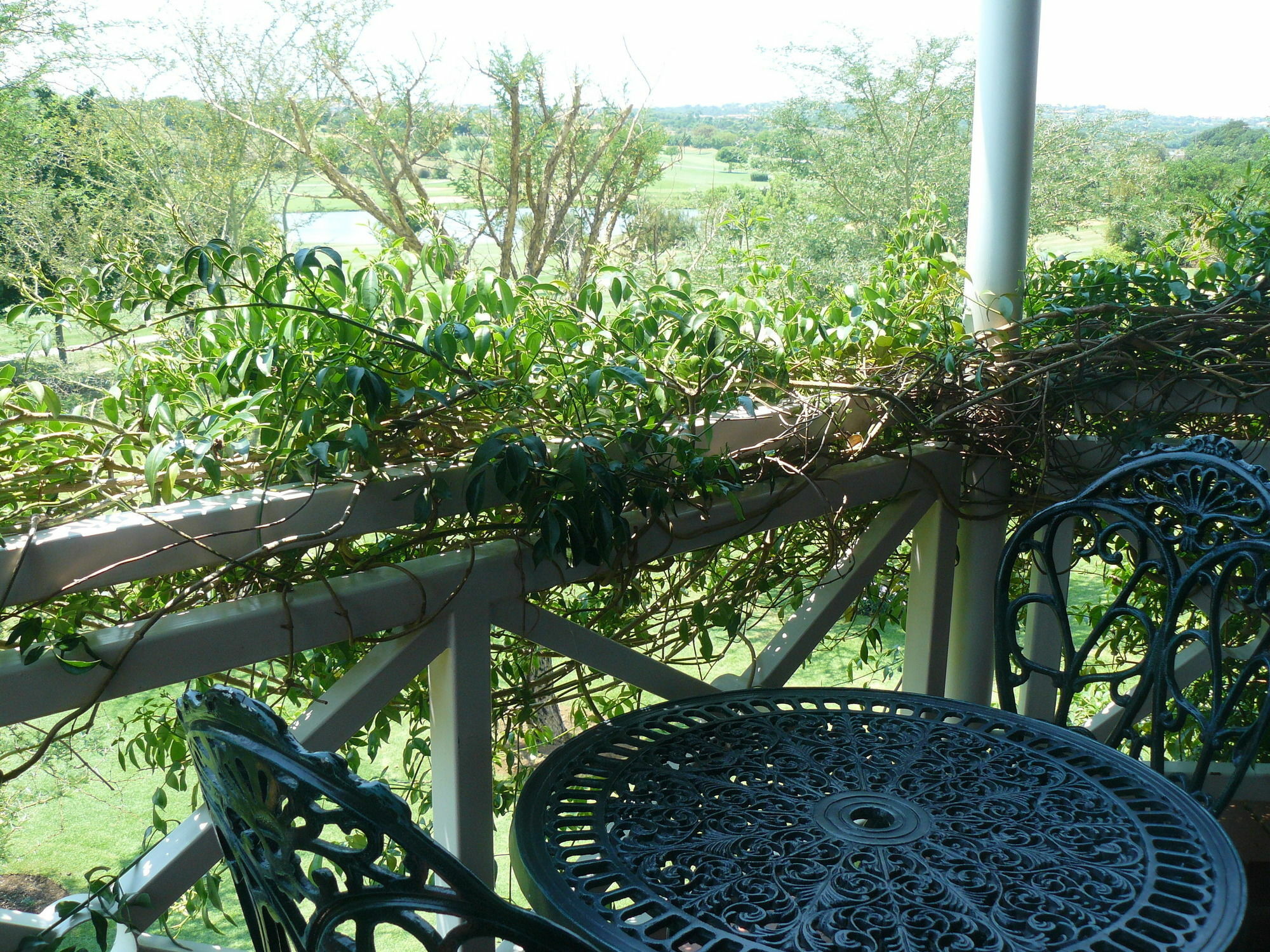 The Woodpecker Inn Pretoria-Noord Exteriör bild